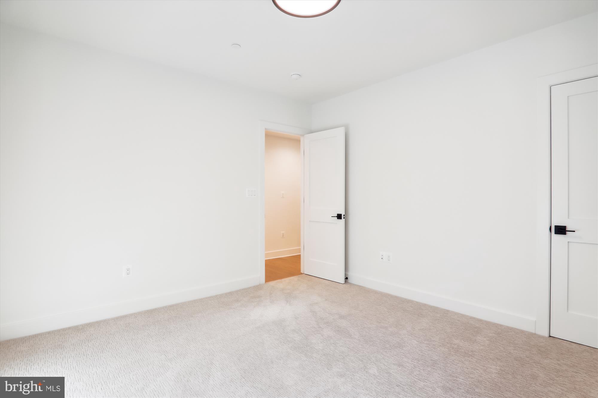 KENSINGTON ESTATES - Residential