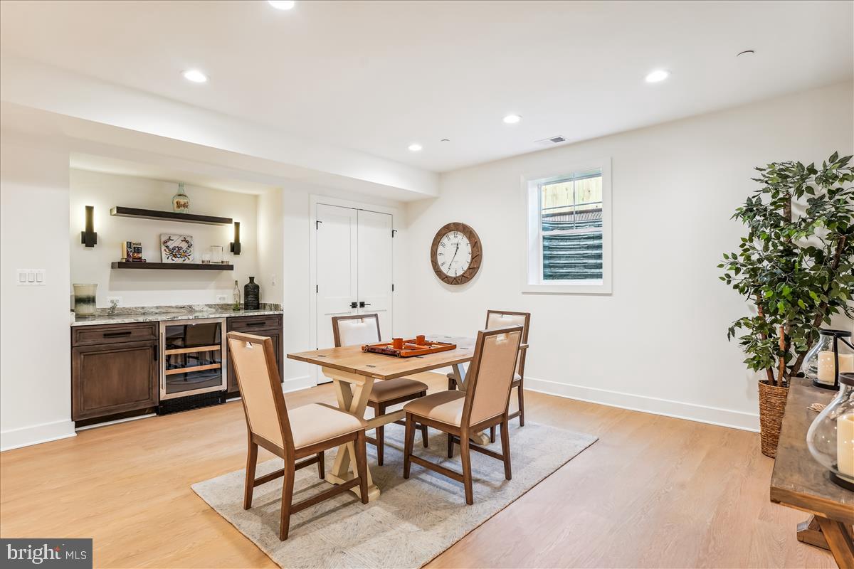 KENSINGTON ESTATES - Residential