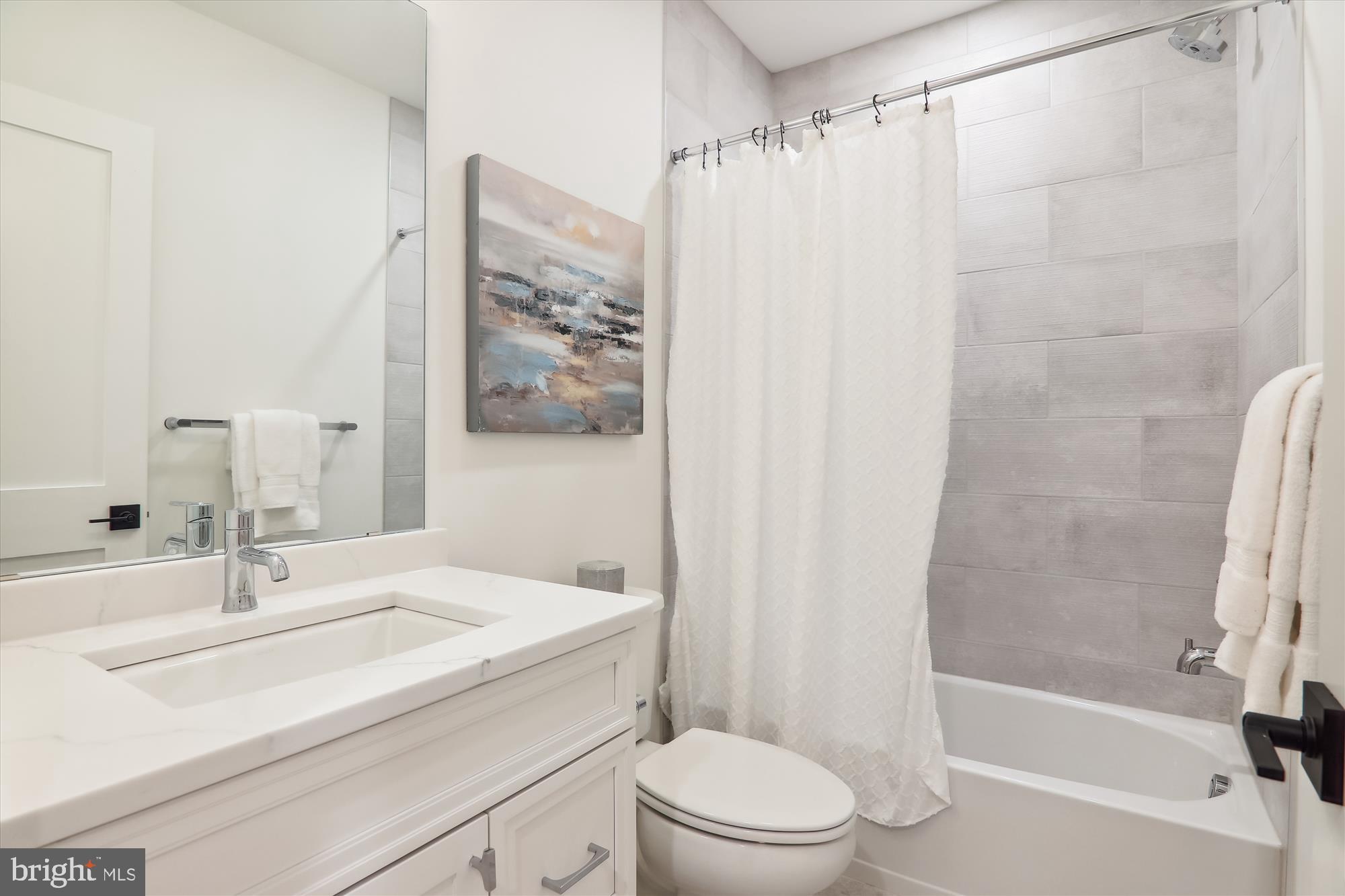 KENSINGTON ESTATES - Residential