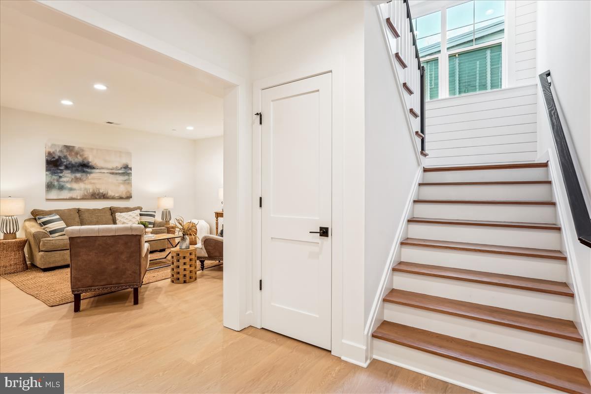 KENSINGTON ESTATES - Residential