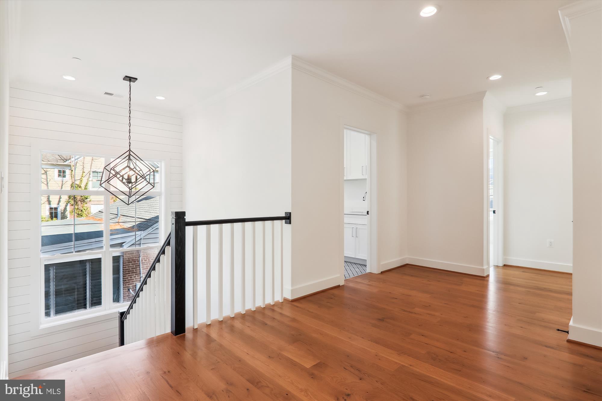 KENSINGTON ESTATES - Residential