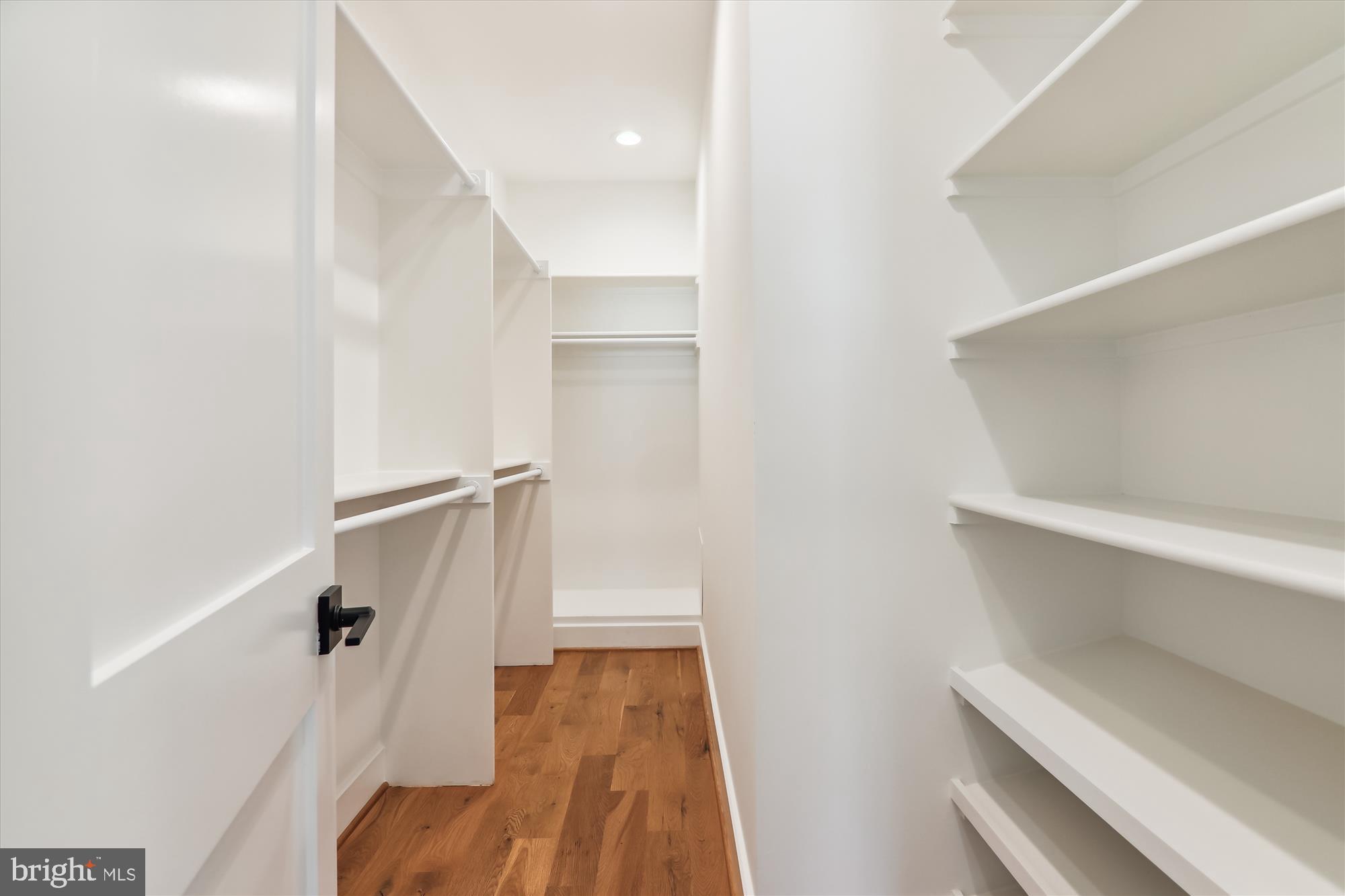 KENSINGTON ESTATES - Residential