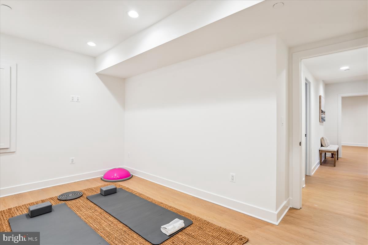 KENSINGTON ESTATES - Residential