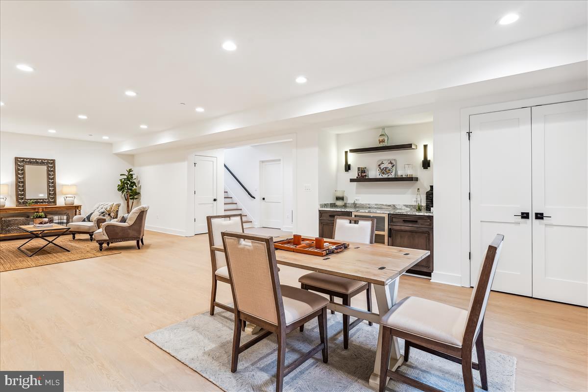 KENSINGTON ESTATES - Residential