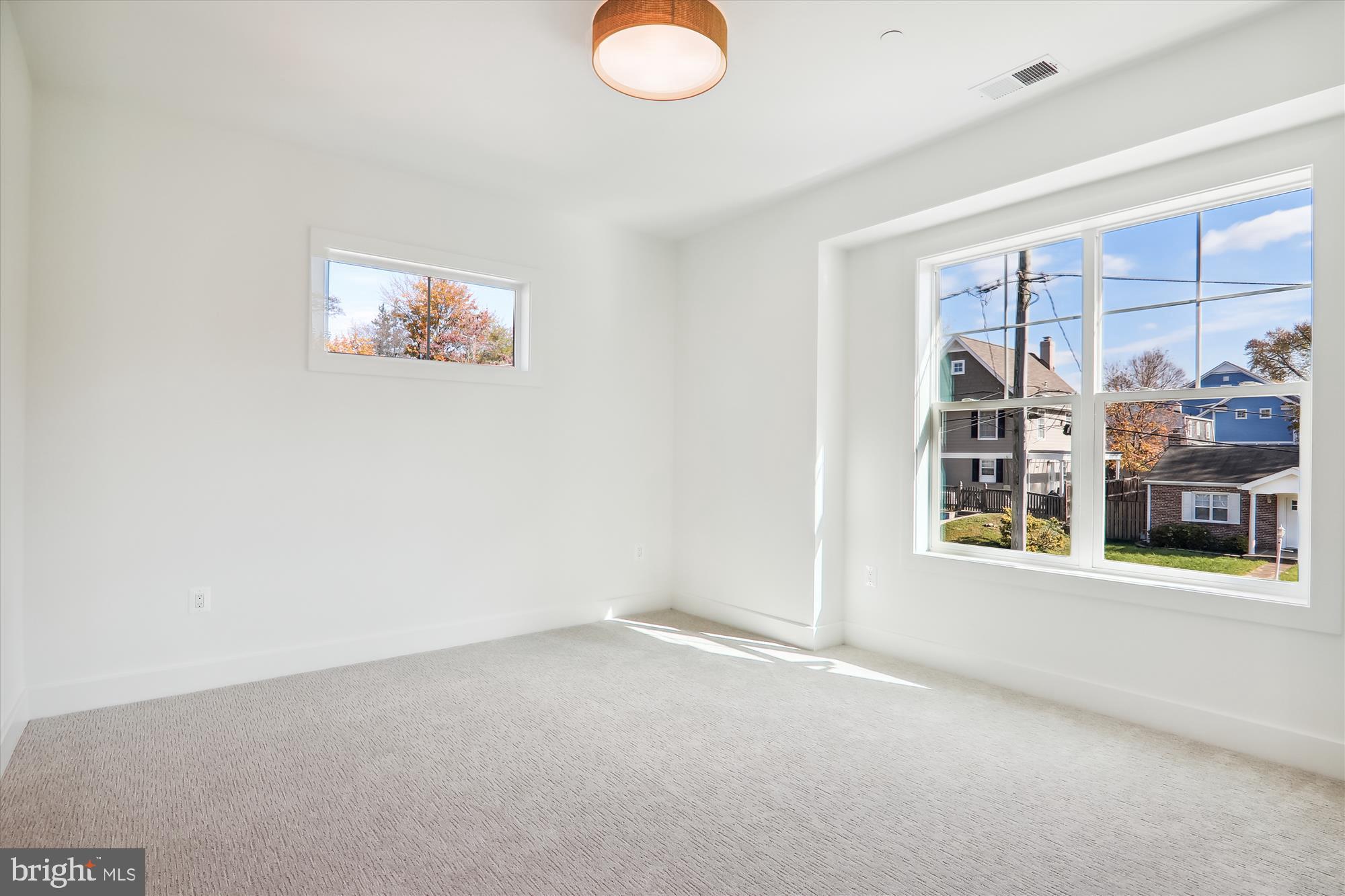 KENSINGTON ESTATES - Residential