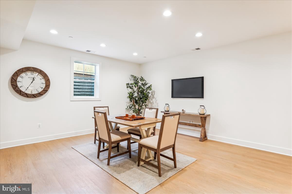 KENSINGTON ESTATES - Residential