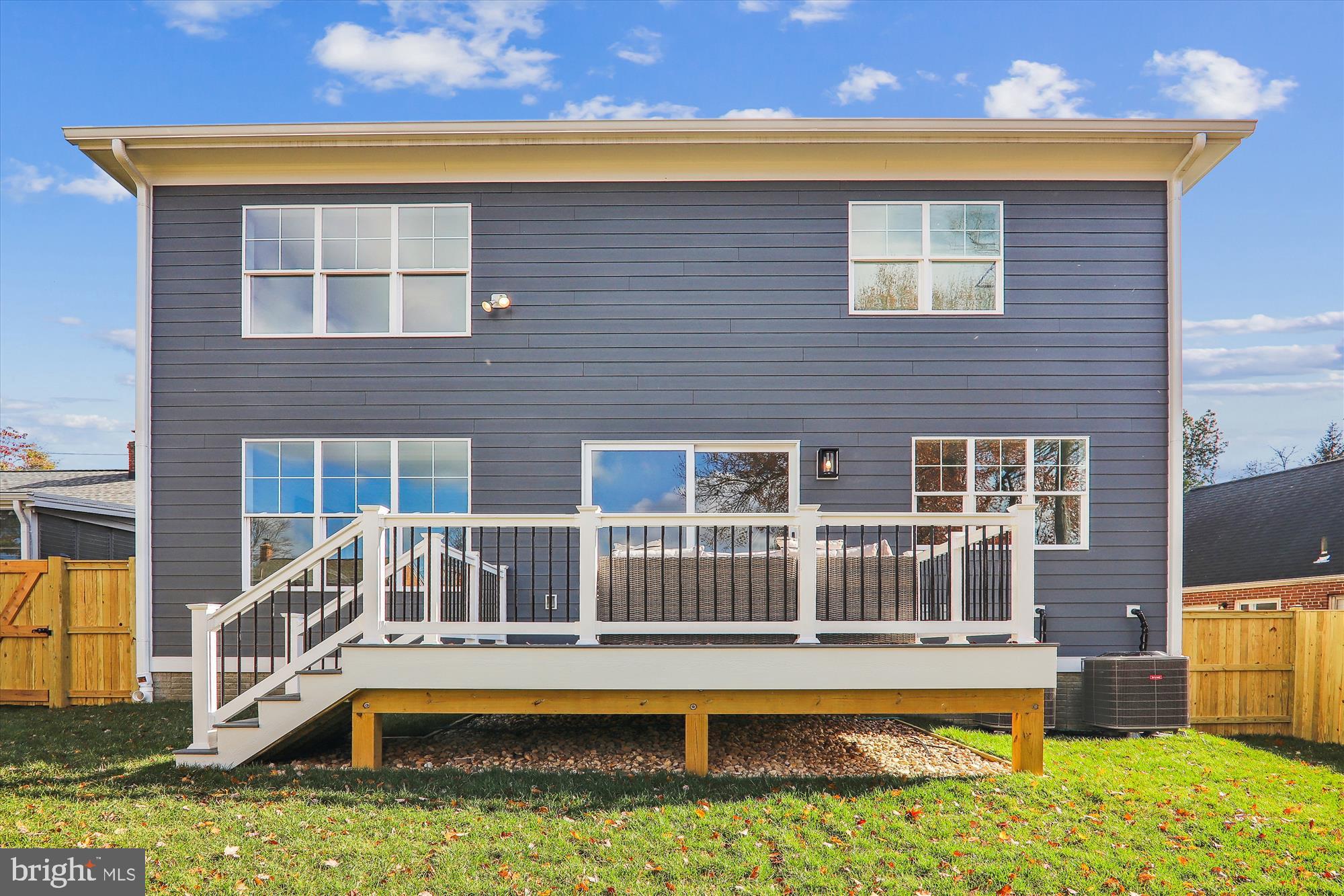 KENSINGTON ESTATES - Residential