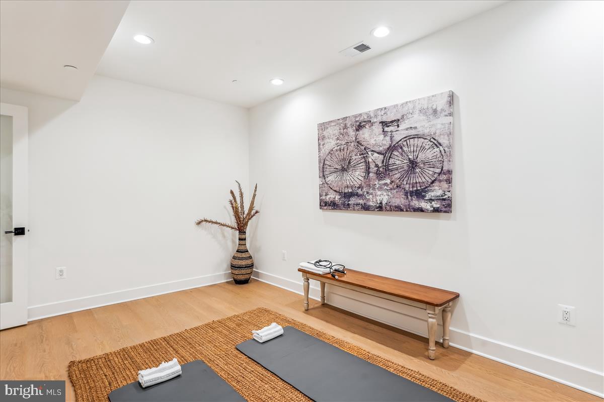 KENSINGTON ESTATES - Residential