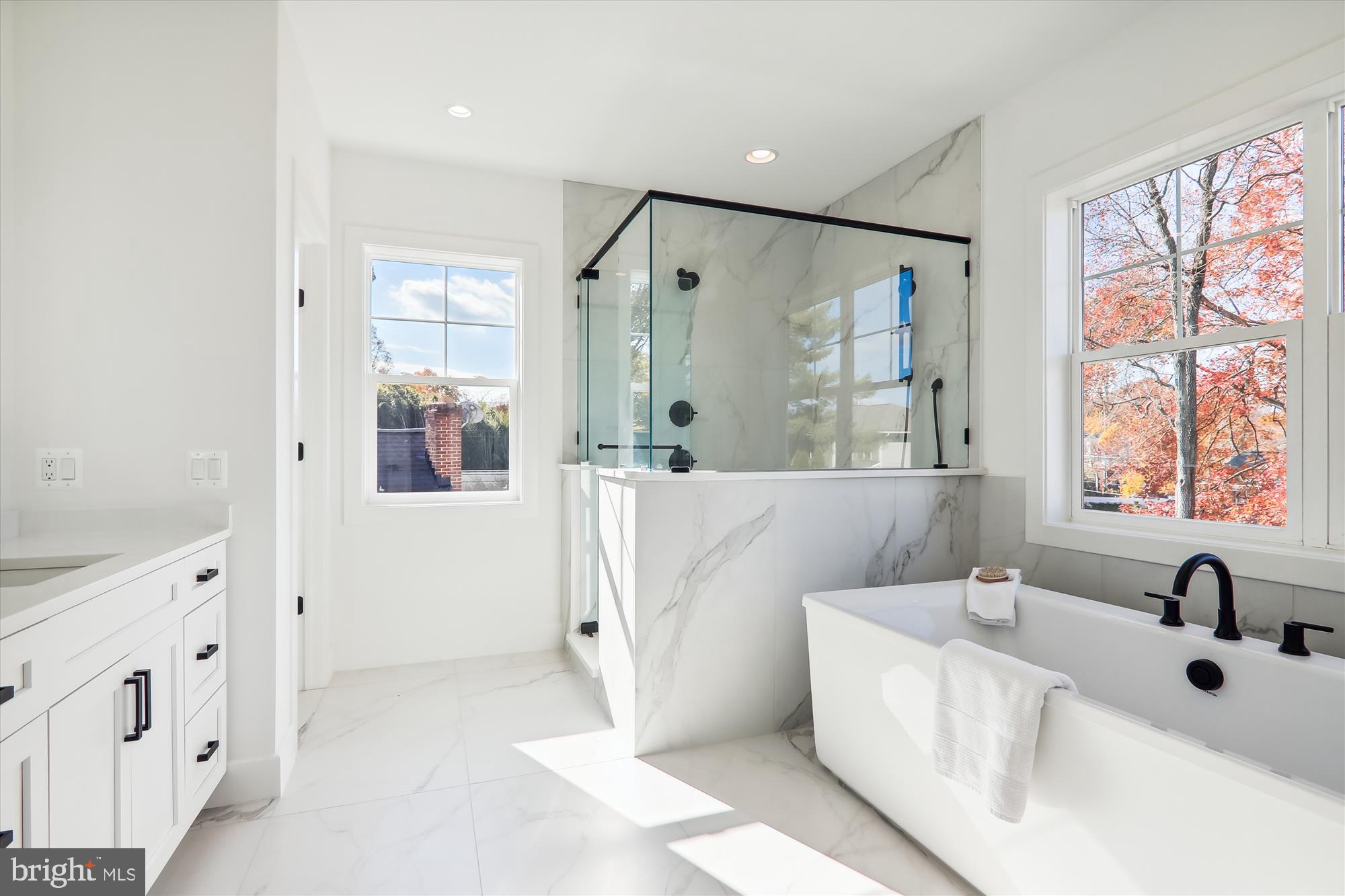 KENSINGTON ESTATES - Residential