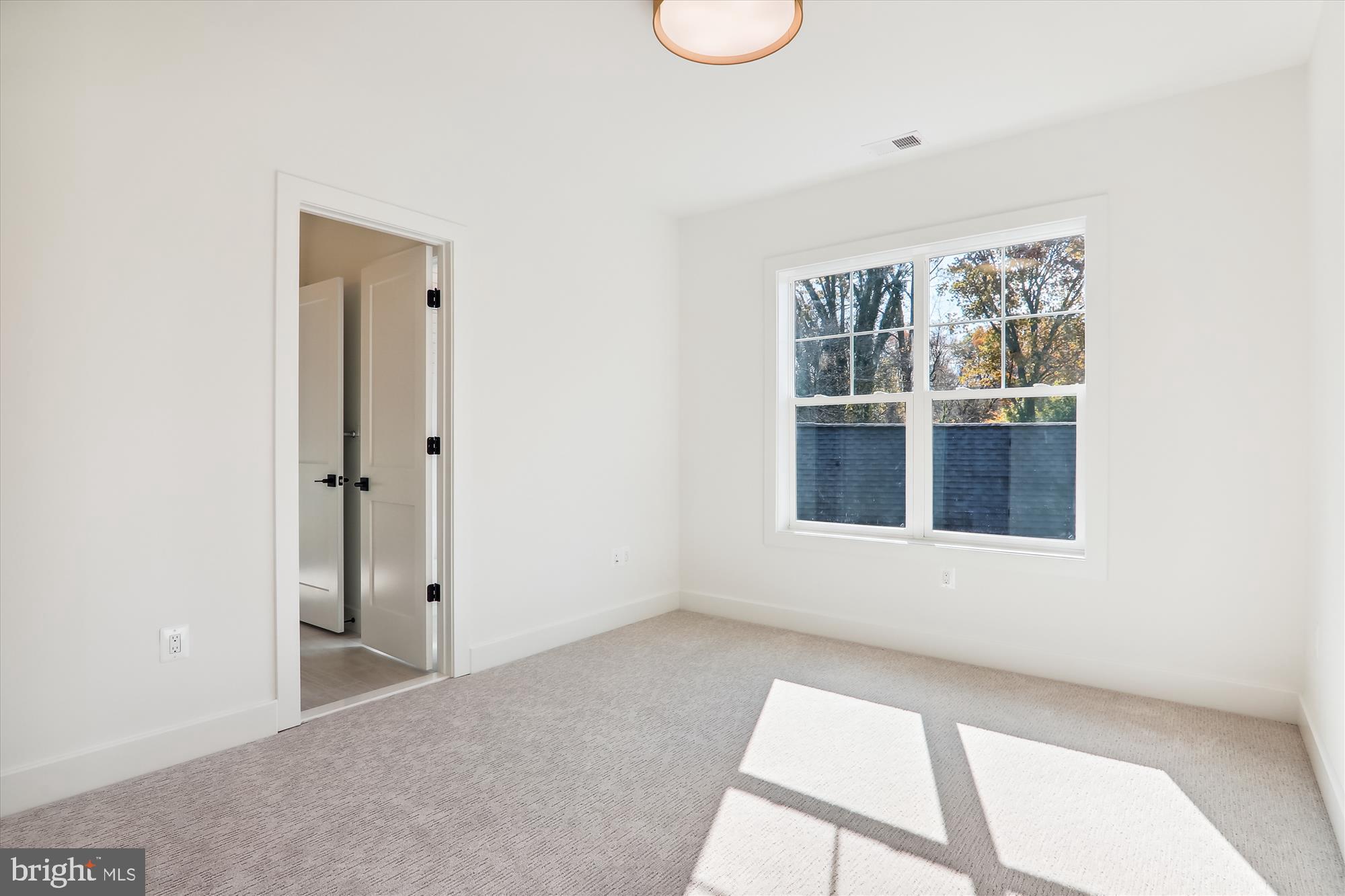 KENSINGTON ESTATES - Residential