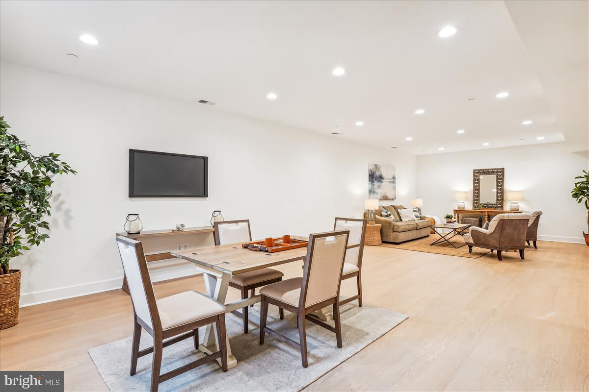 KENSINGTON ESTATES - Residential