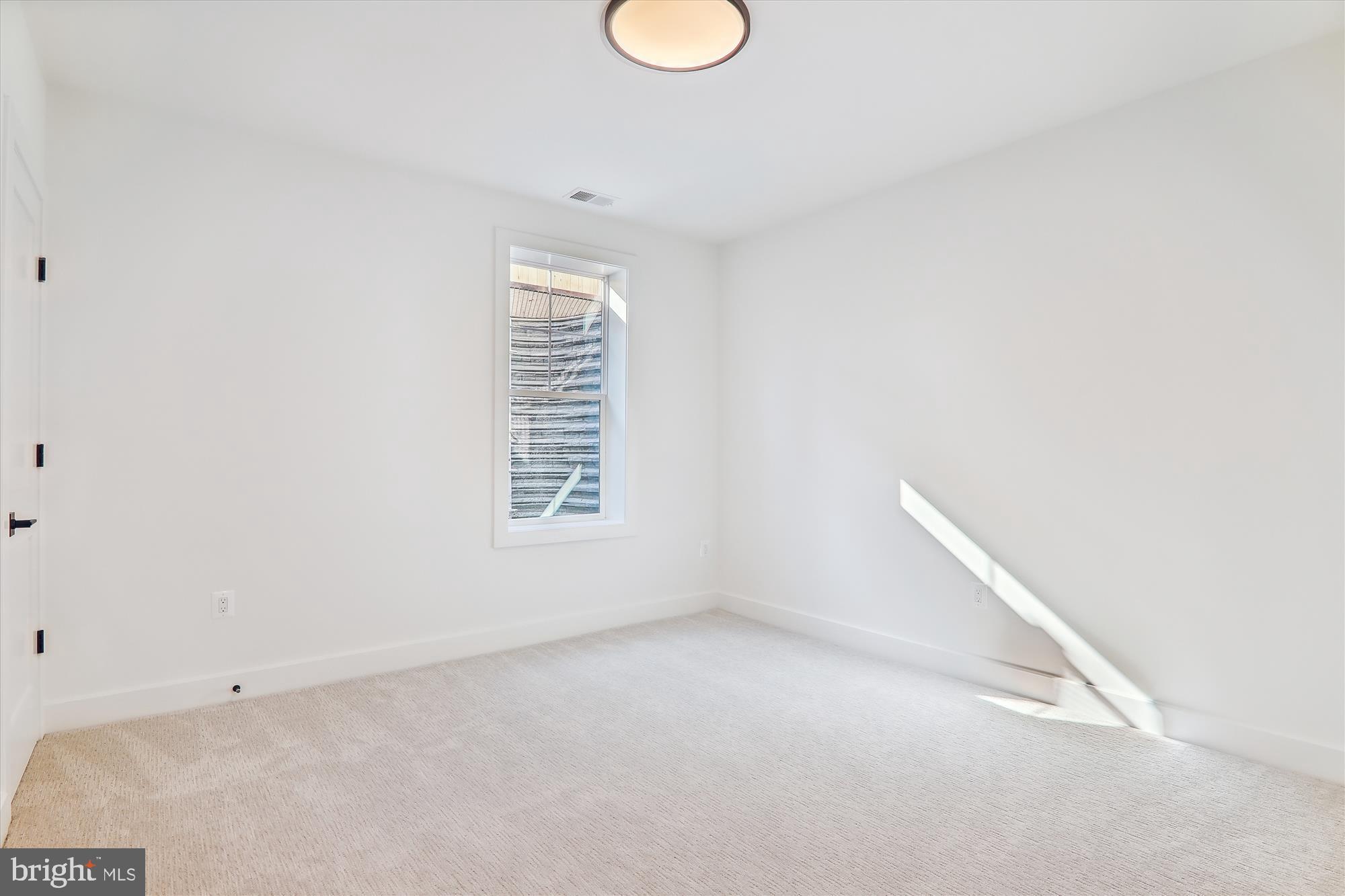 KENSINGTON ESTATES - Residential