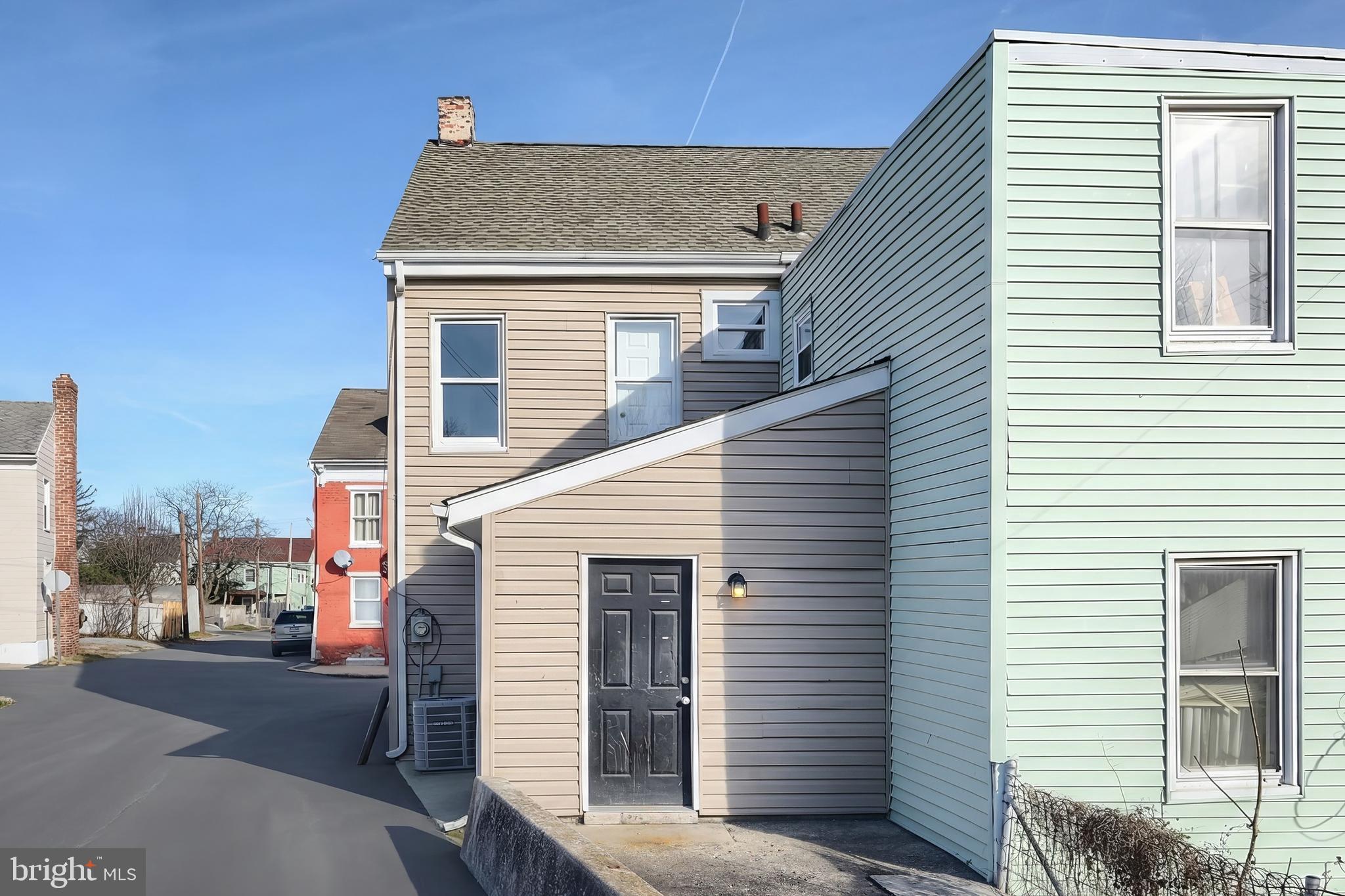 220 GRANTLEY STREET