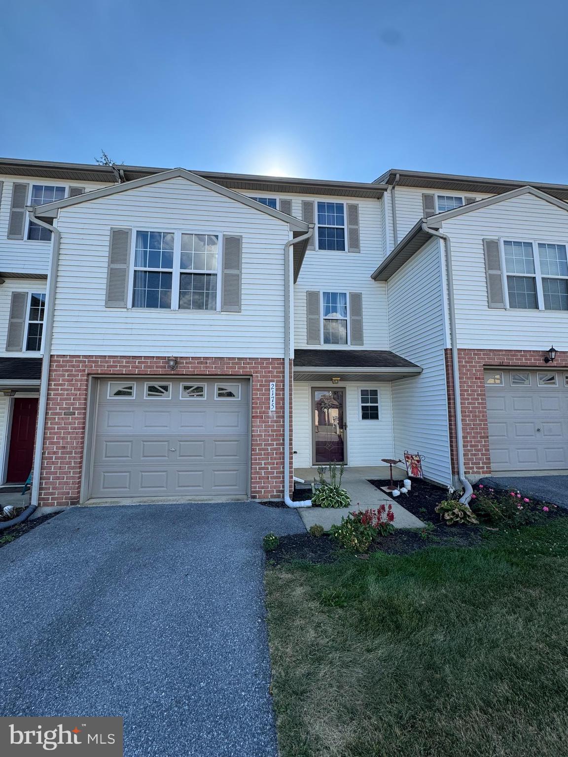 Welcome to this spacious townhome in the highly desirable Oak Hills community! Offering over 1,500 square feet of living space, this home features 3 bedrooms, 2 full baths and 2 half baths. The open-concept floor plan fills the living and dining areas with natural light, creating a warm and inviting atmosphere. Enjoy the convenience of an integrated 1- car garage plus additional parking nearby. The HOA takes care of lawn maintenance, snow removal and trash service - making everyday living even easier. With its generous space, thoughtful layout and low maintenance lifestyle, this home is the perfect blind of comfort and convenience!