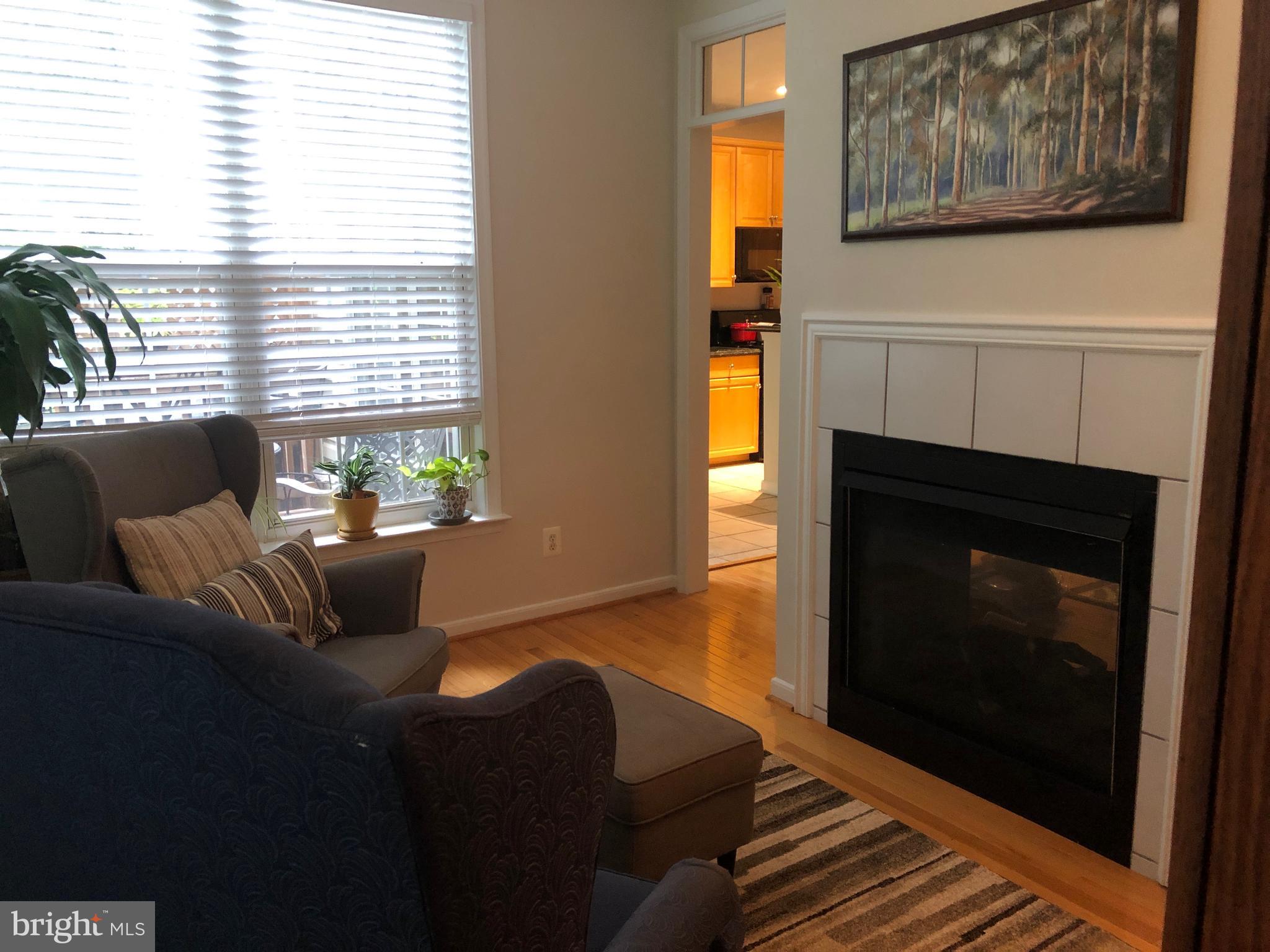 VIENNA METRO - Residential Lease