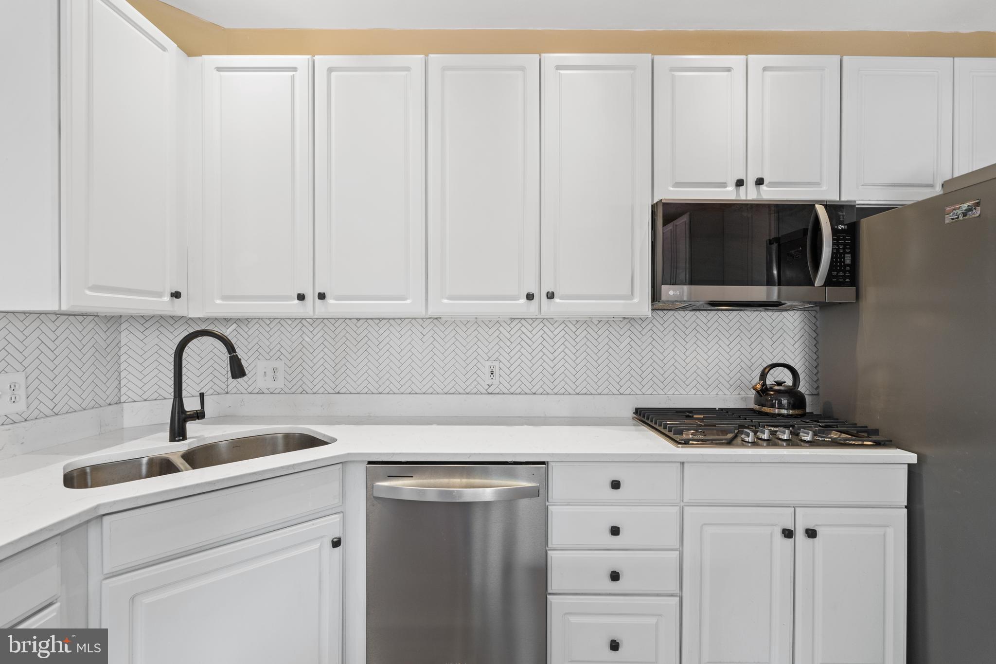 THE VILLAGES AT SAYBROOKE - Residential