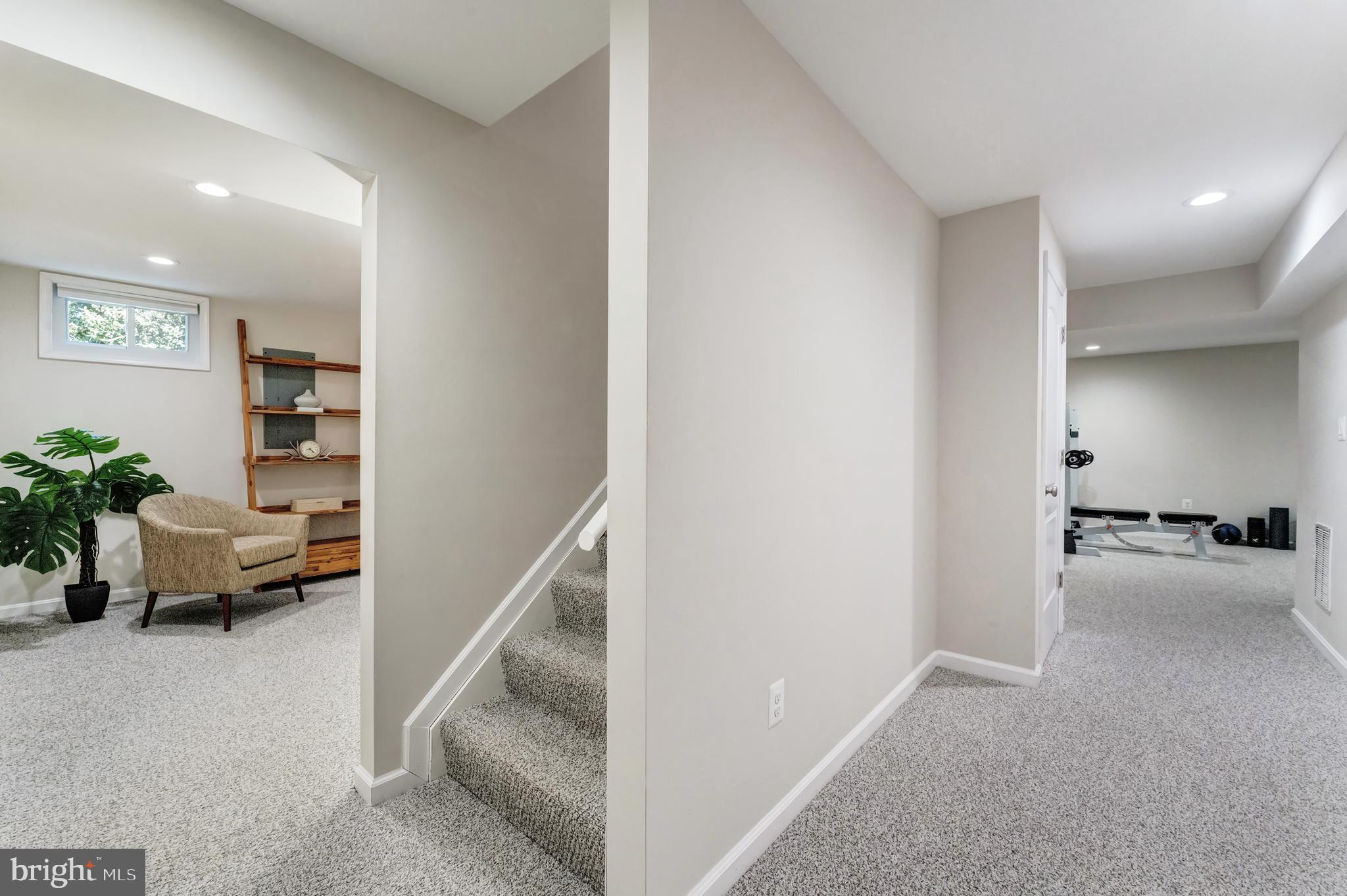 MEADOW HALL - Residential