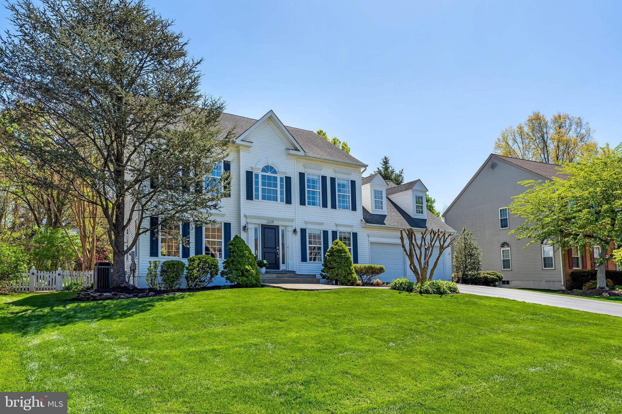 MEADOW HALL - Residential