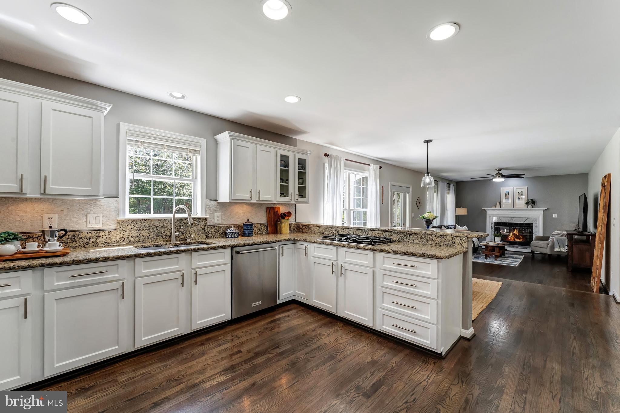 MEADOW HALL - Residential