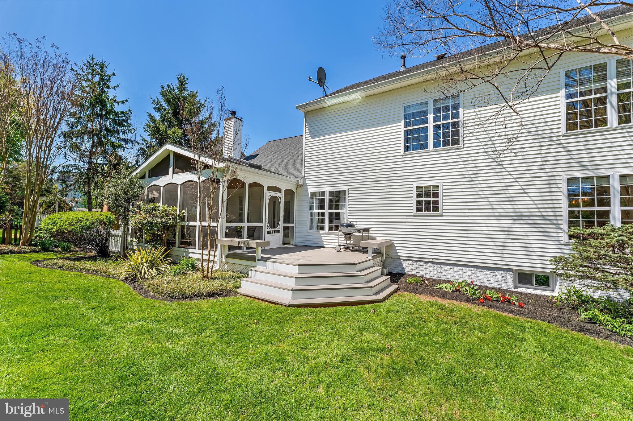 MEADOW HALL - Residential