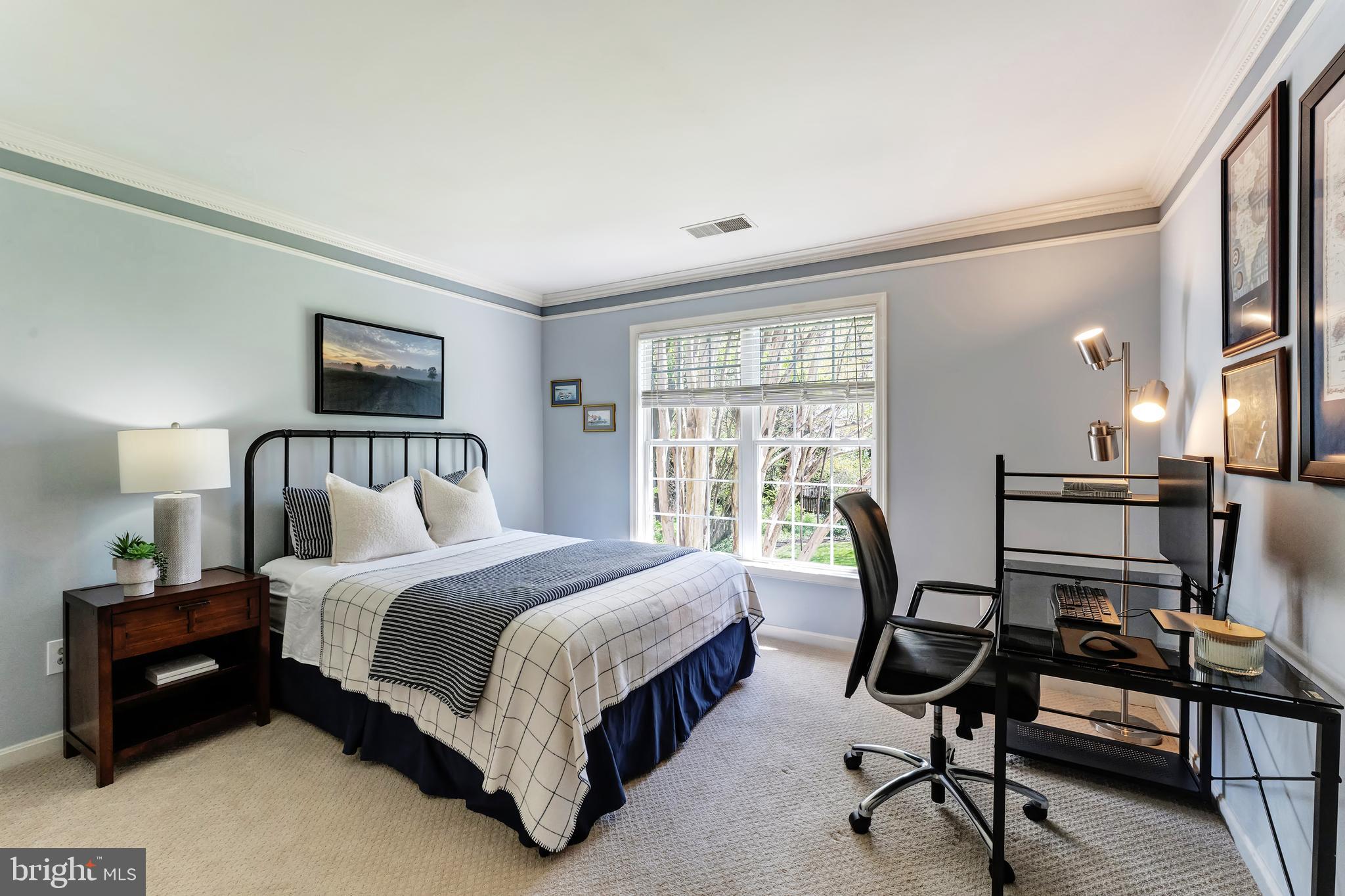 MEADOW HALL - Residential