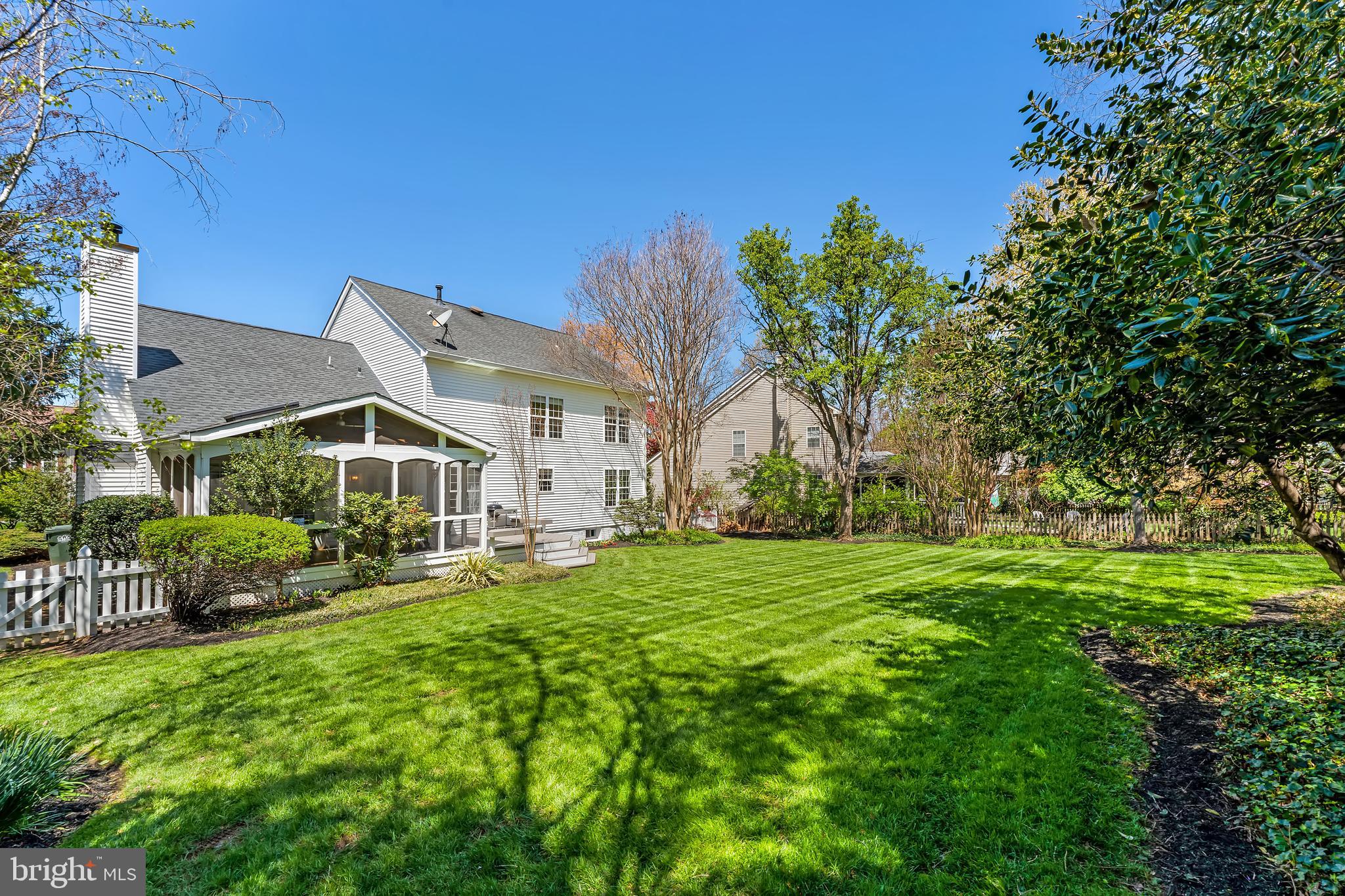 MEADOW HALL - Residential