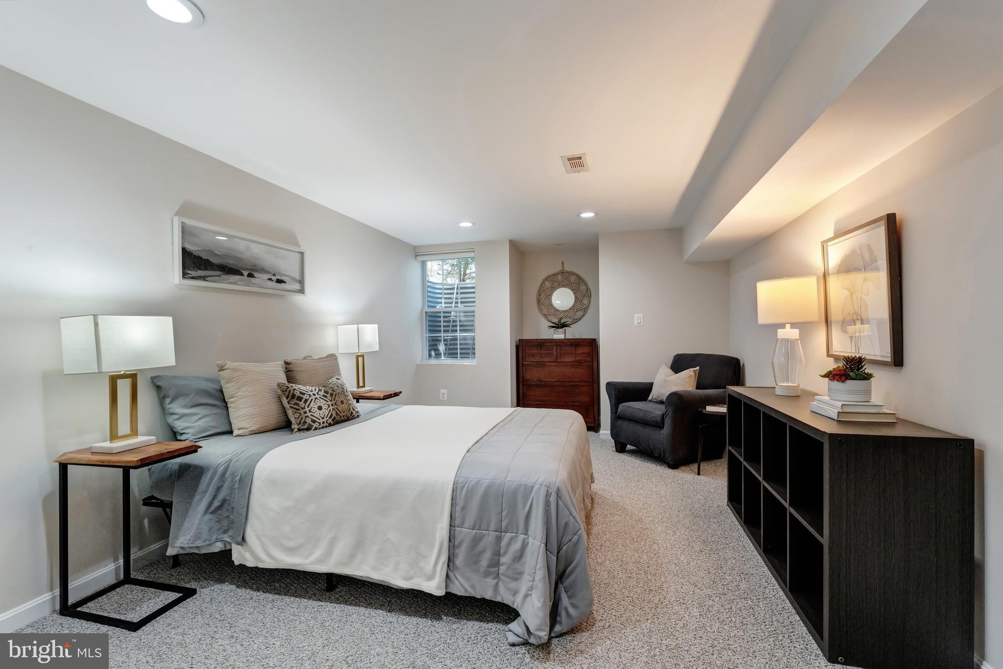 MEADOW HALL - Residential