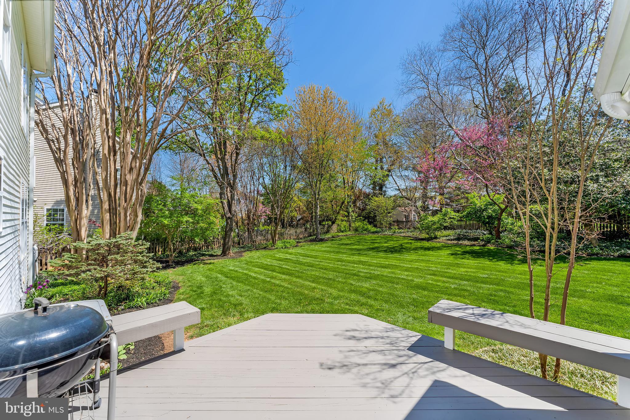 MEADOW HALL - Residential