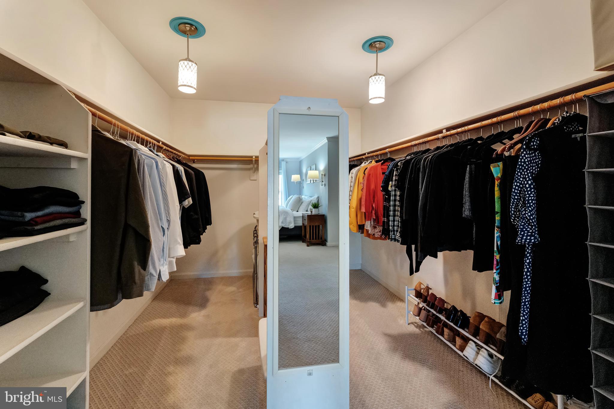 MEADOW HALL - Residential