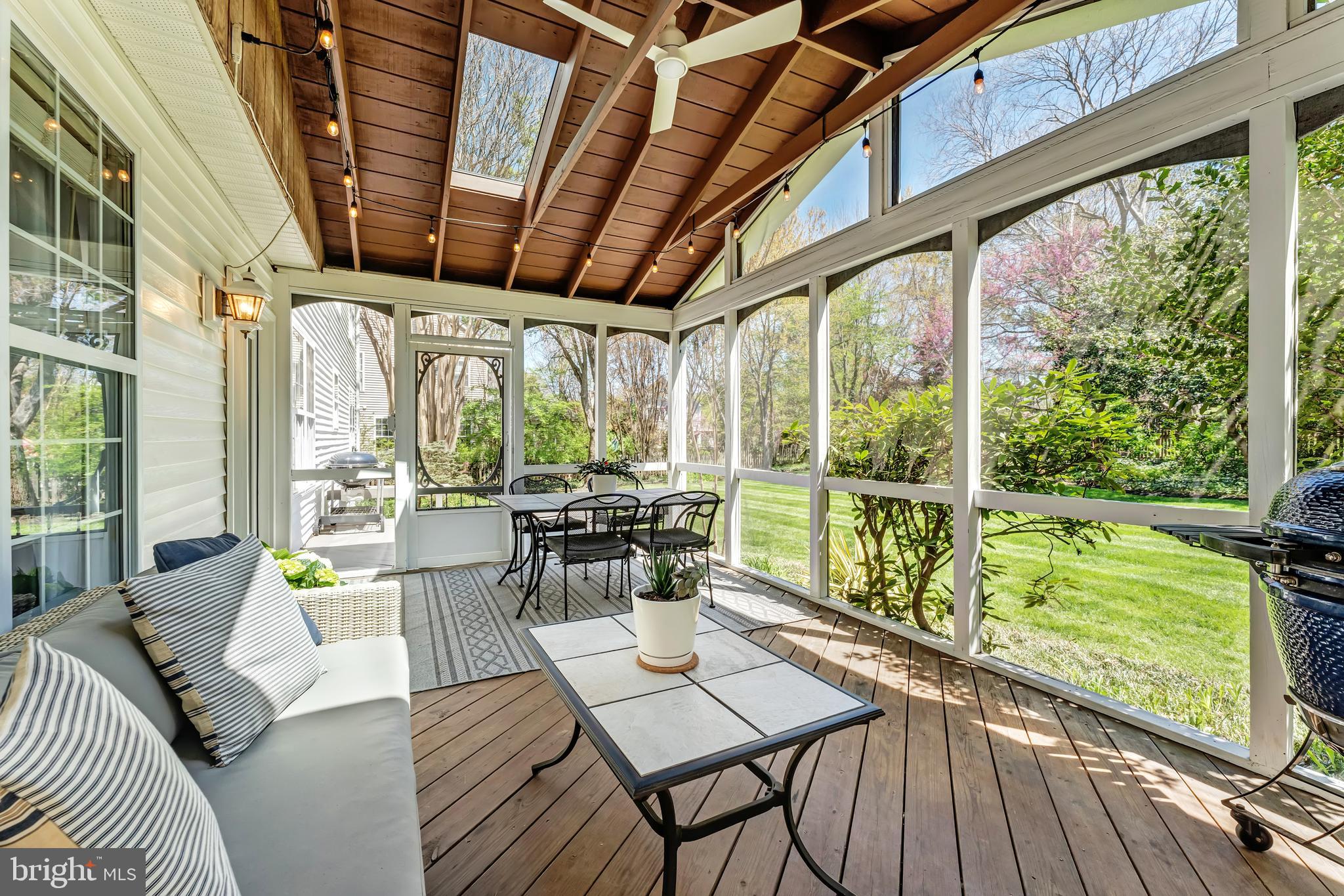 MEADOW HALL - Residential