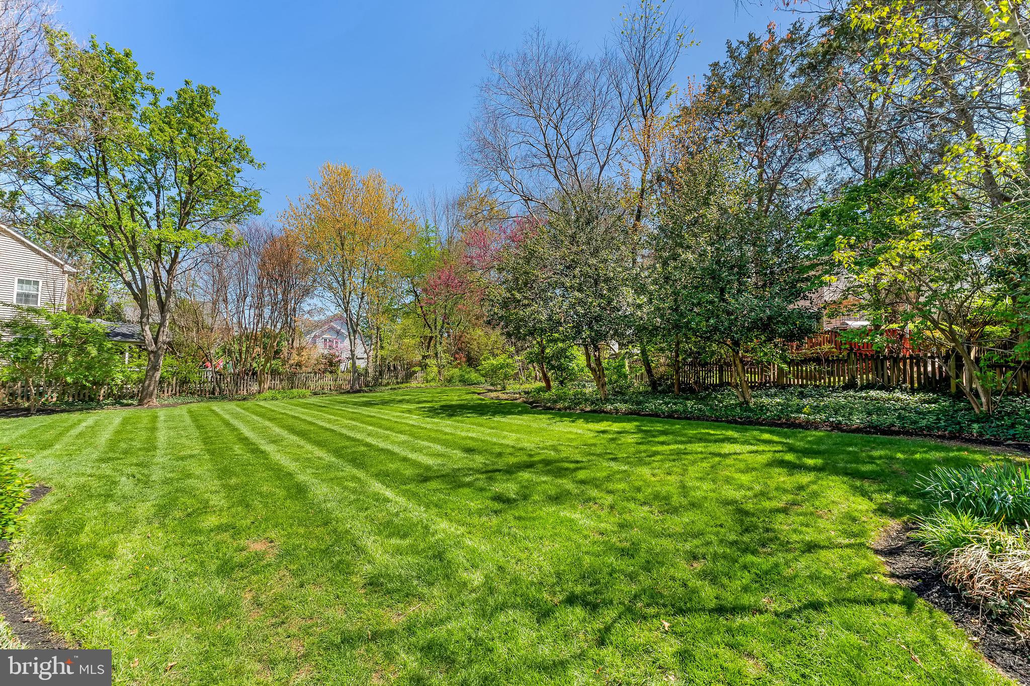 MEADOW HALL - Residential