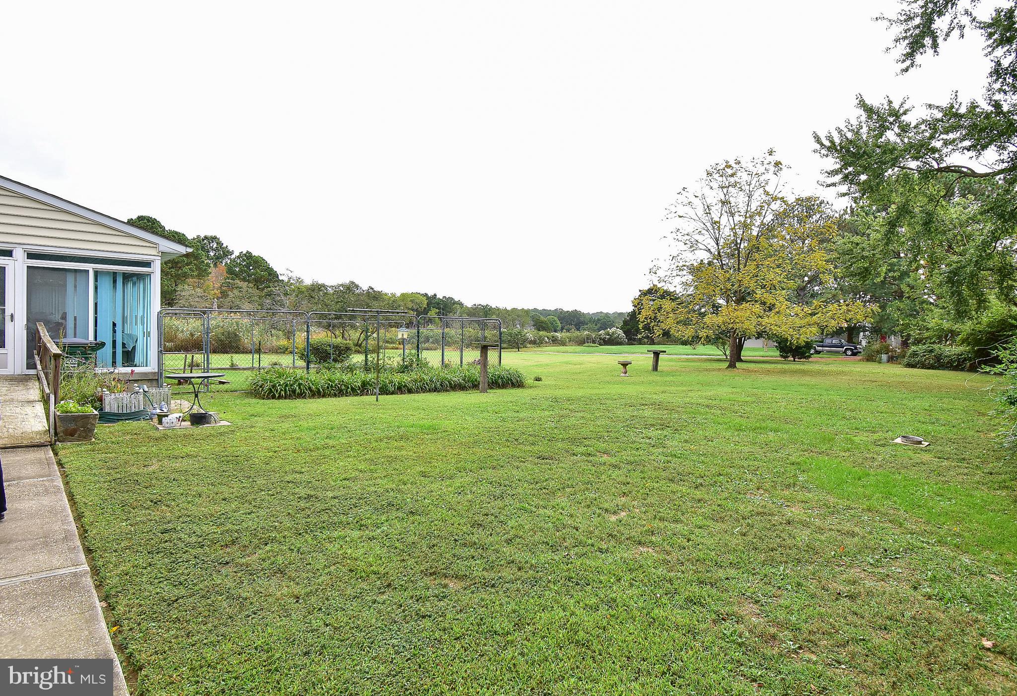 6253 MIDDLE POINT ROAD