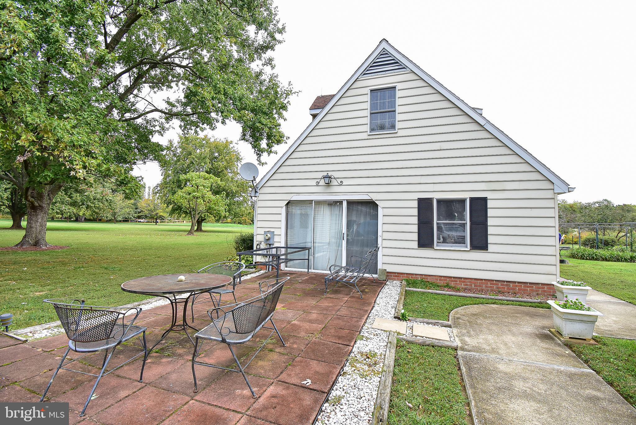 6253 MIDDLE POINT ROAD