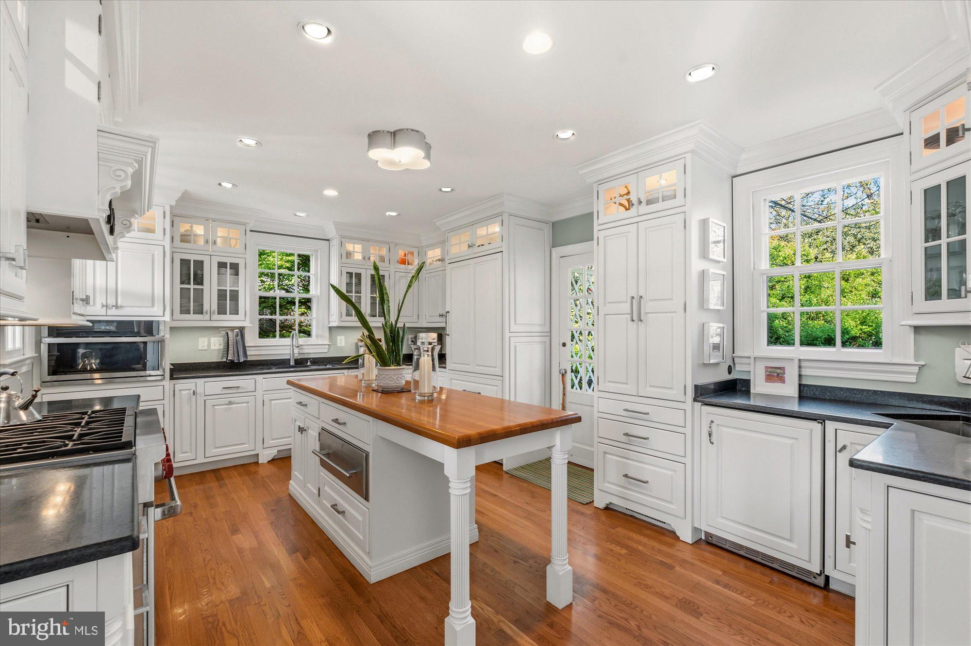 JEFFERSON PARK - Residential