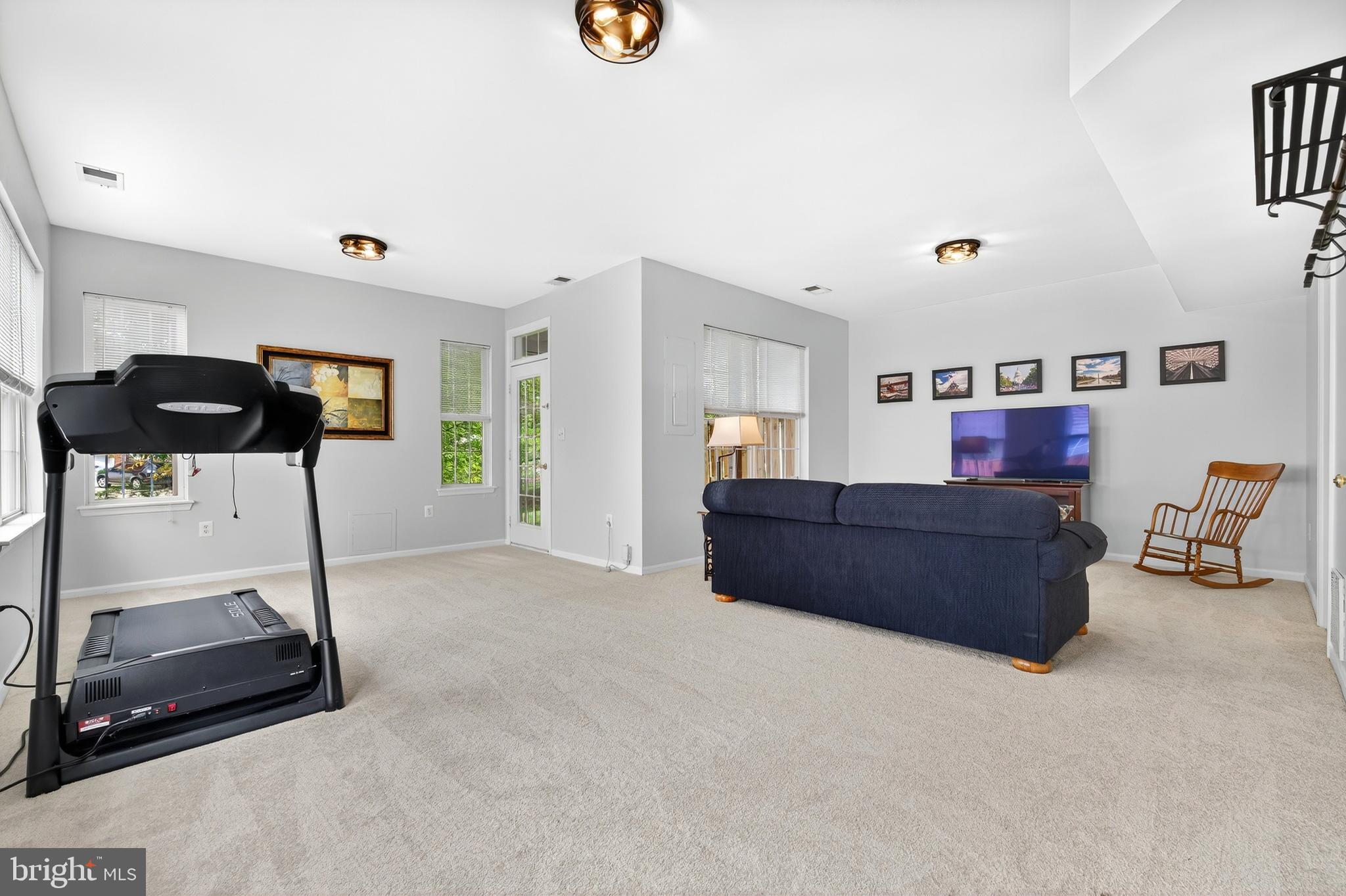 ASHBURN VILLAGE - Residential