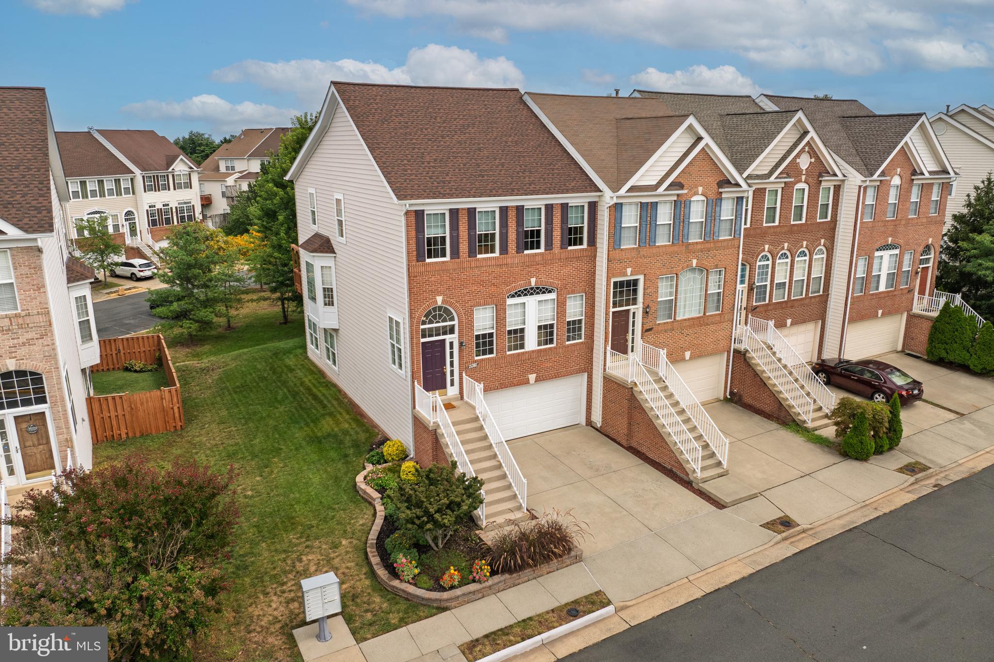 ASHBURN VILLAGE - Residential