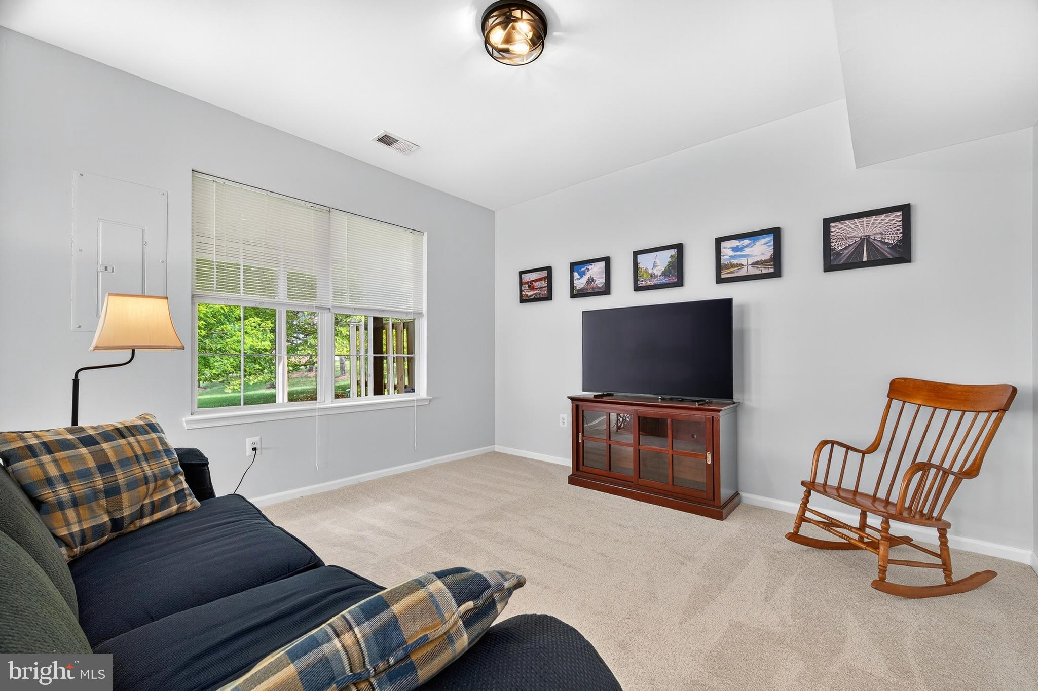 ASHBURN VILLAGE - Residential