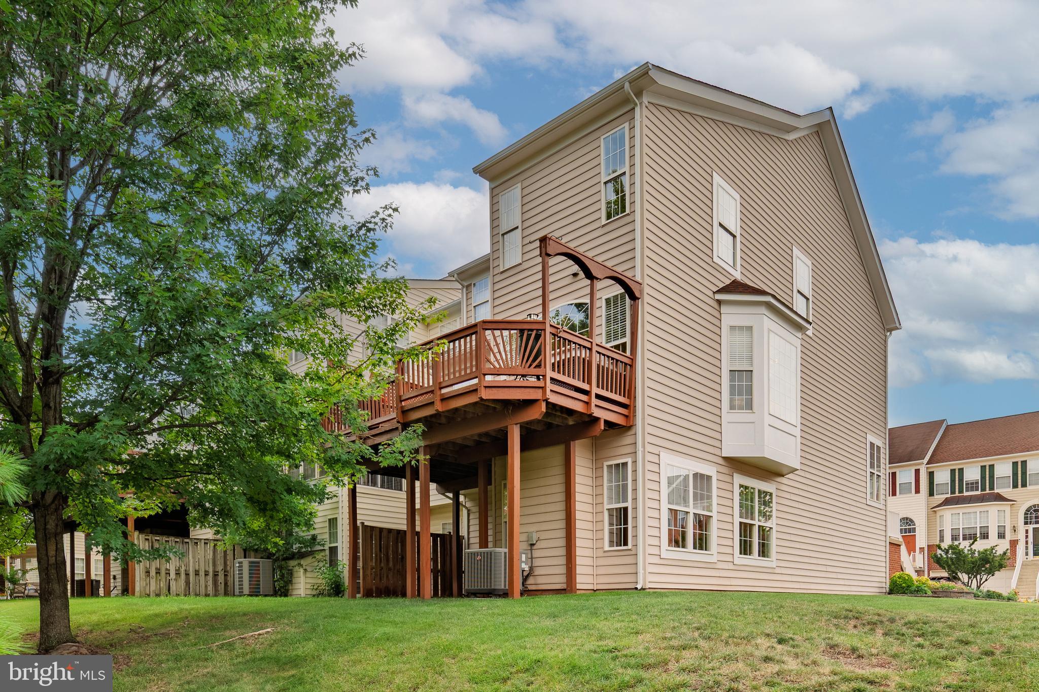 ASHBURN VILLAGE - Residential