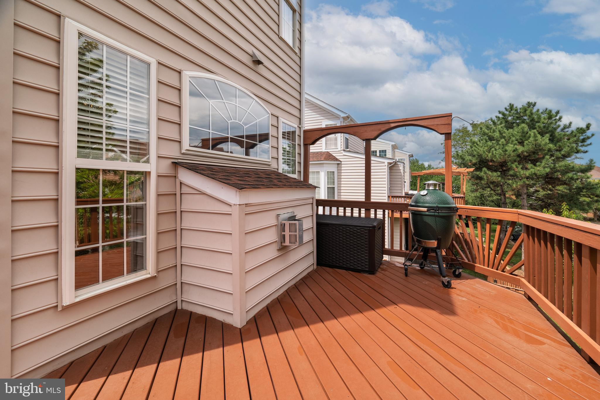 ASHBURN VILLAGE - Residential