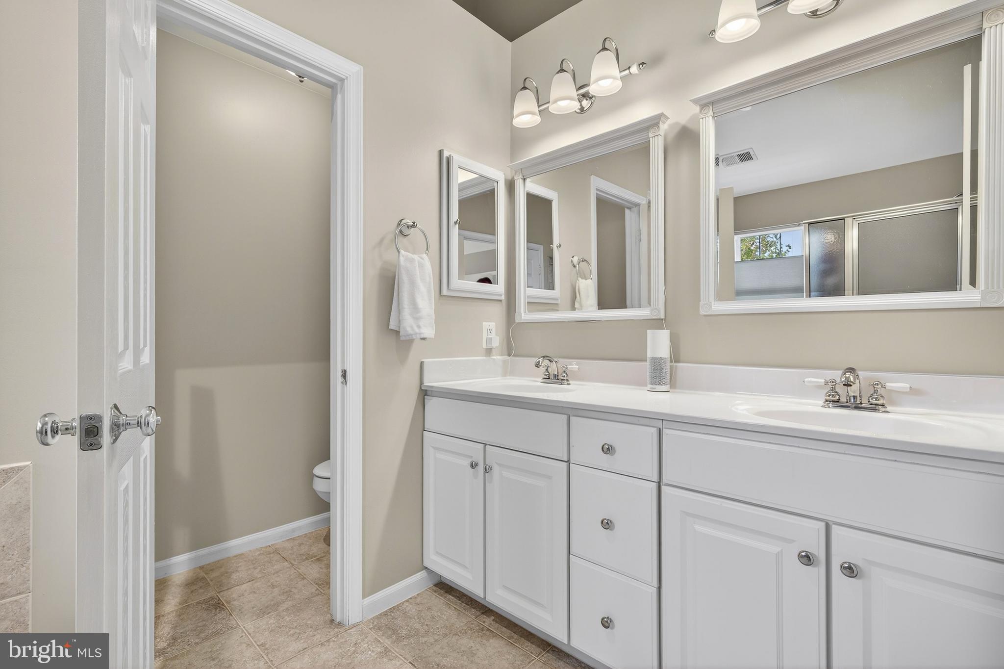 ASHBURN VILLAGE - Residential