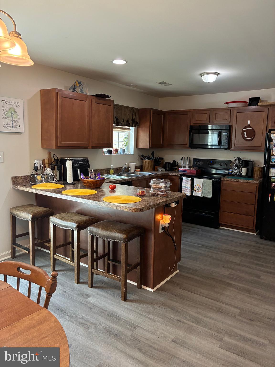 INWOOD VILLAGE - Residential