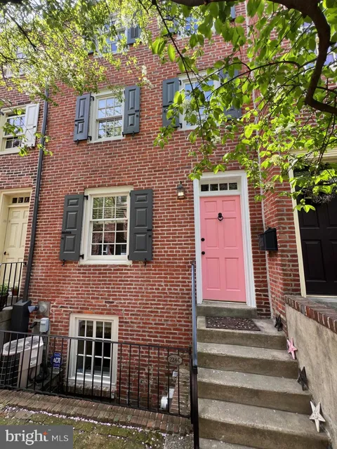 224 Monroe Street Unit C, Philadelphia, PA MLS: PAPH2473178