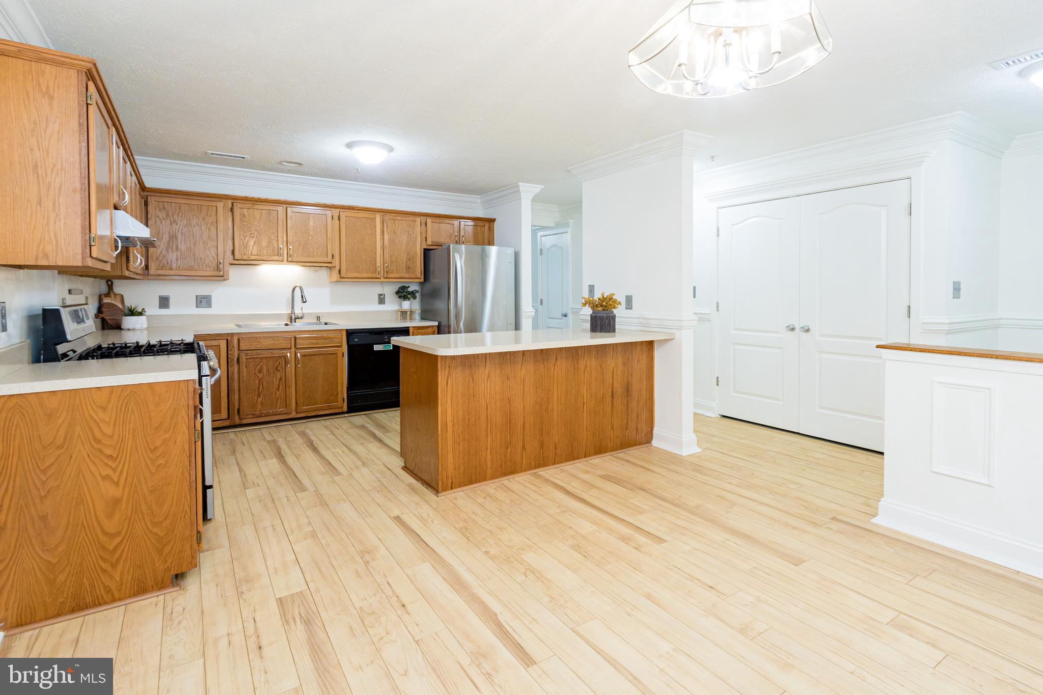 PICKETTS HARBOR - Residential