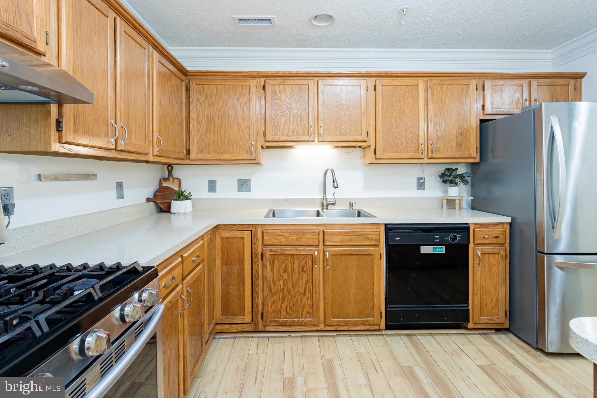 PICKETTS HARBOR - Residential