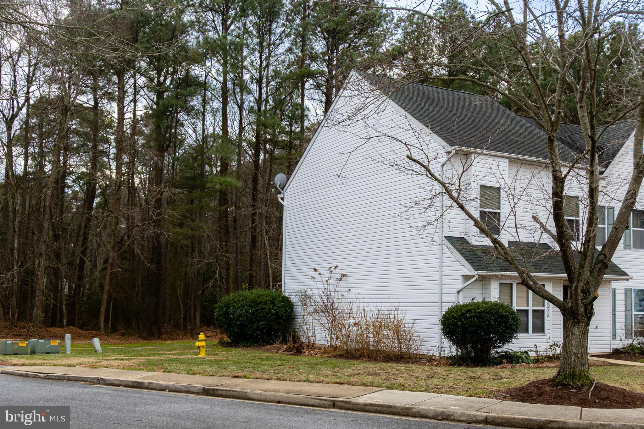 48247 PICKETTS HARBOR COURT