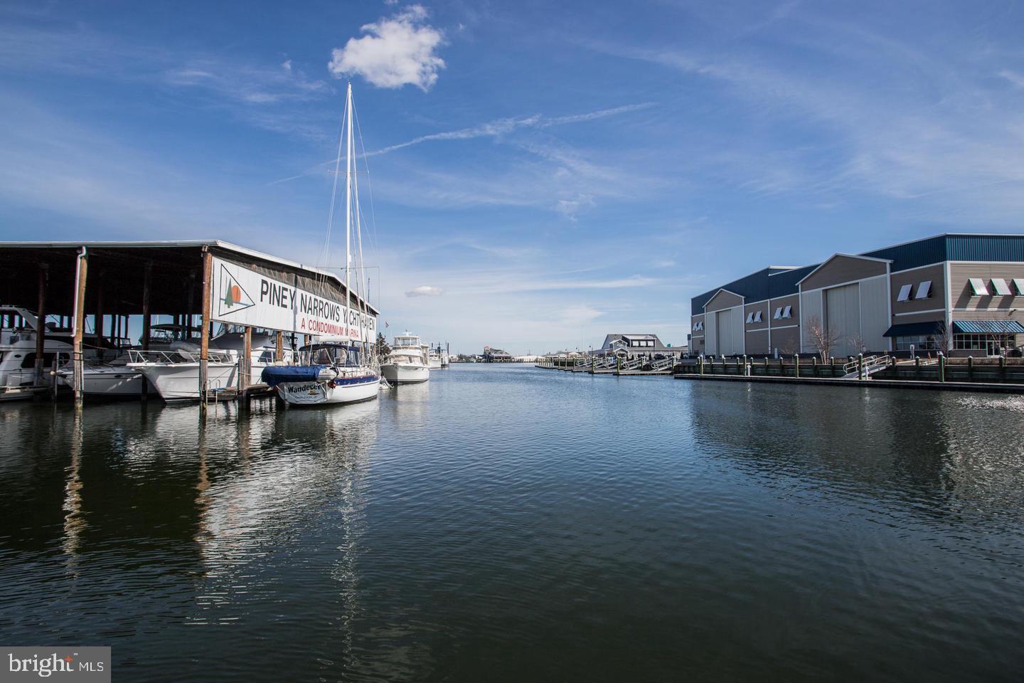 PINEY NARROWS - Residential