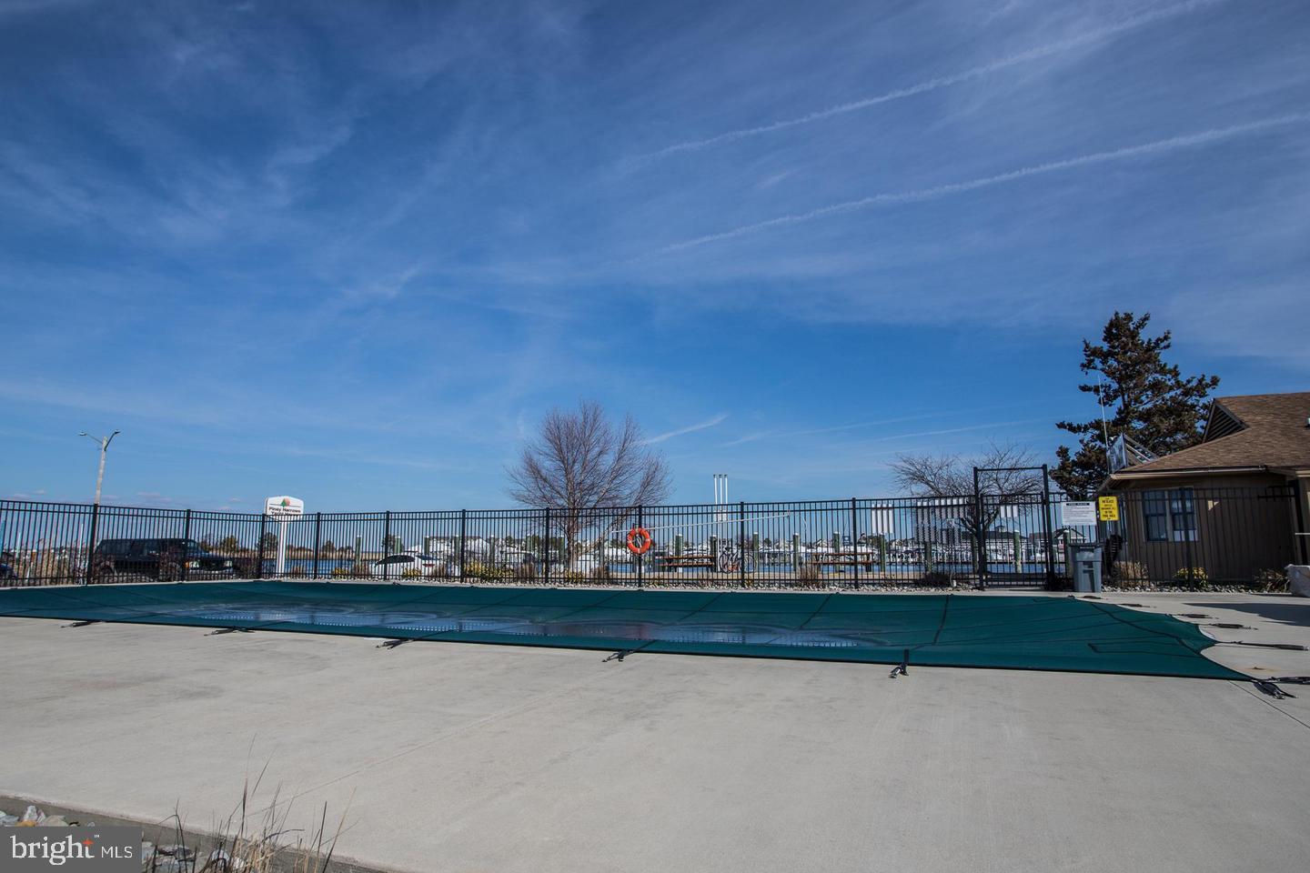 PINEY NARROWS - Residential