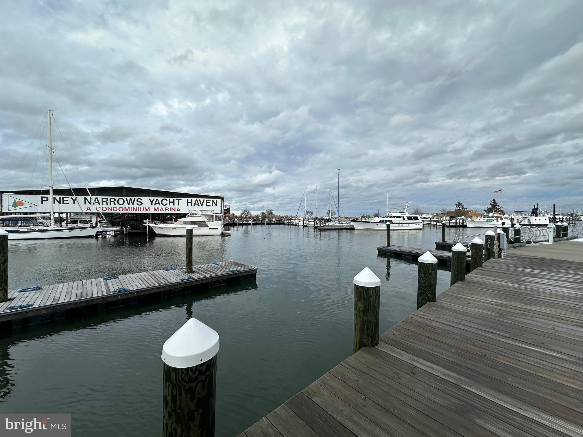 PINEY NARROWS - Residential