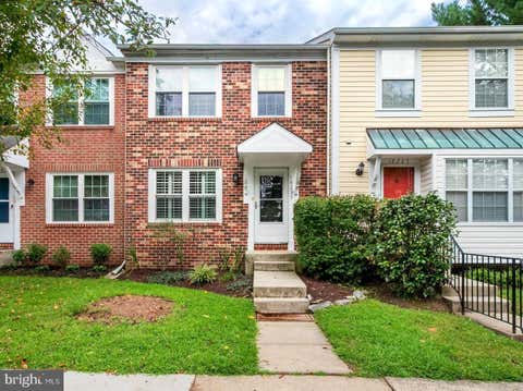 Townhouse For Sale - 18239 Fox Chase Circle<br/> OLNEY, MD 20832