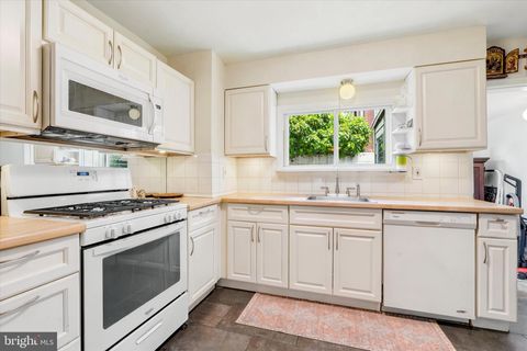 Photo of 227 Watkins Street, PHILADELPHIA, PA 19148 (MLS # PAPH2623542)